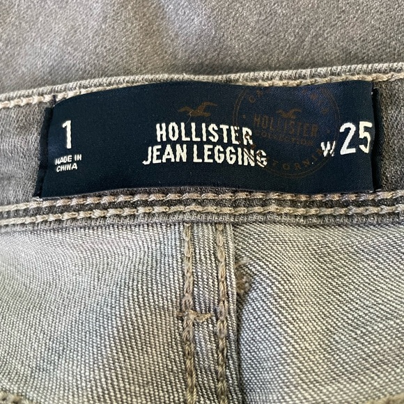 Never Worn Hollister Gray Jean Legging - Picture 6 of 6